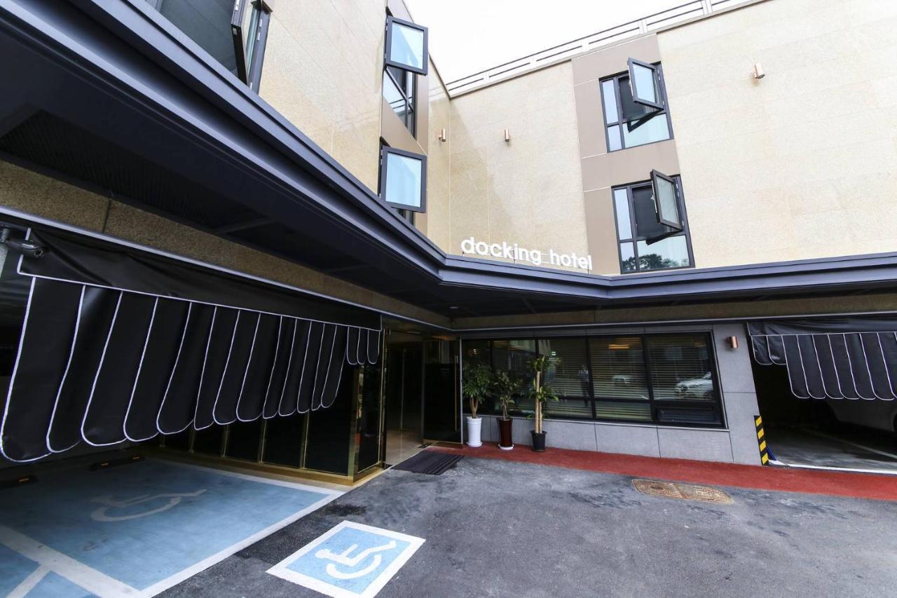 Docking Hotel Gimpo Exterior photo