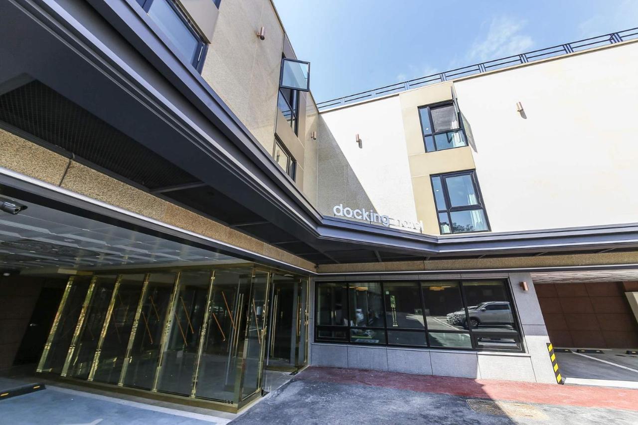 Docking Hotel Gimpo Exterior photo