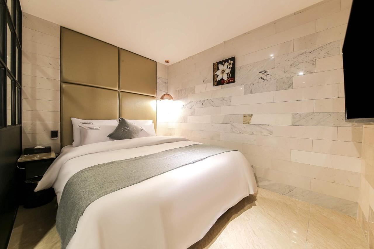 Docking Hotel Gimpo Exterior photo